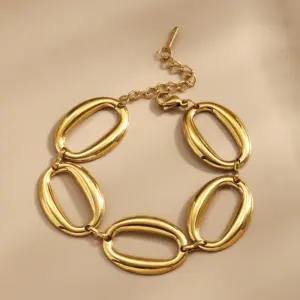 A Bracelet (length Approx.: 170+50mm) / 1 Strand/Package