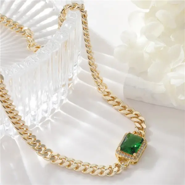 Wholesale Gemstone Necklace For Women With Electroplated Copper Pendant And Cuban Link Chain Curb Chain
