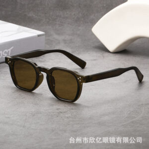 Olive green frame yellow green slices