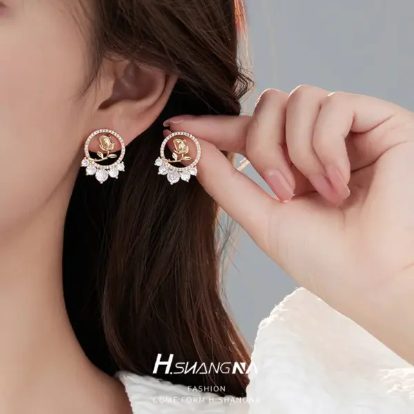 Wholesale Rose Stud Earrings For Women With 925 Sterling Silver Posts, Copper Base, And 14K Real Gold Plated Finish Featuring Zircon Inlay