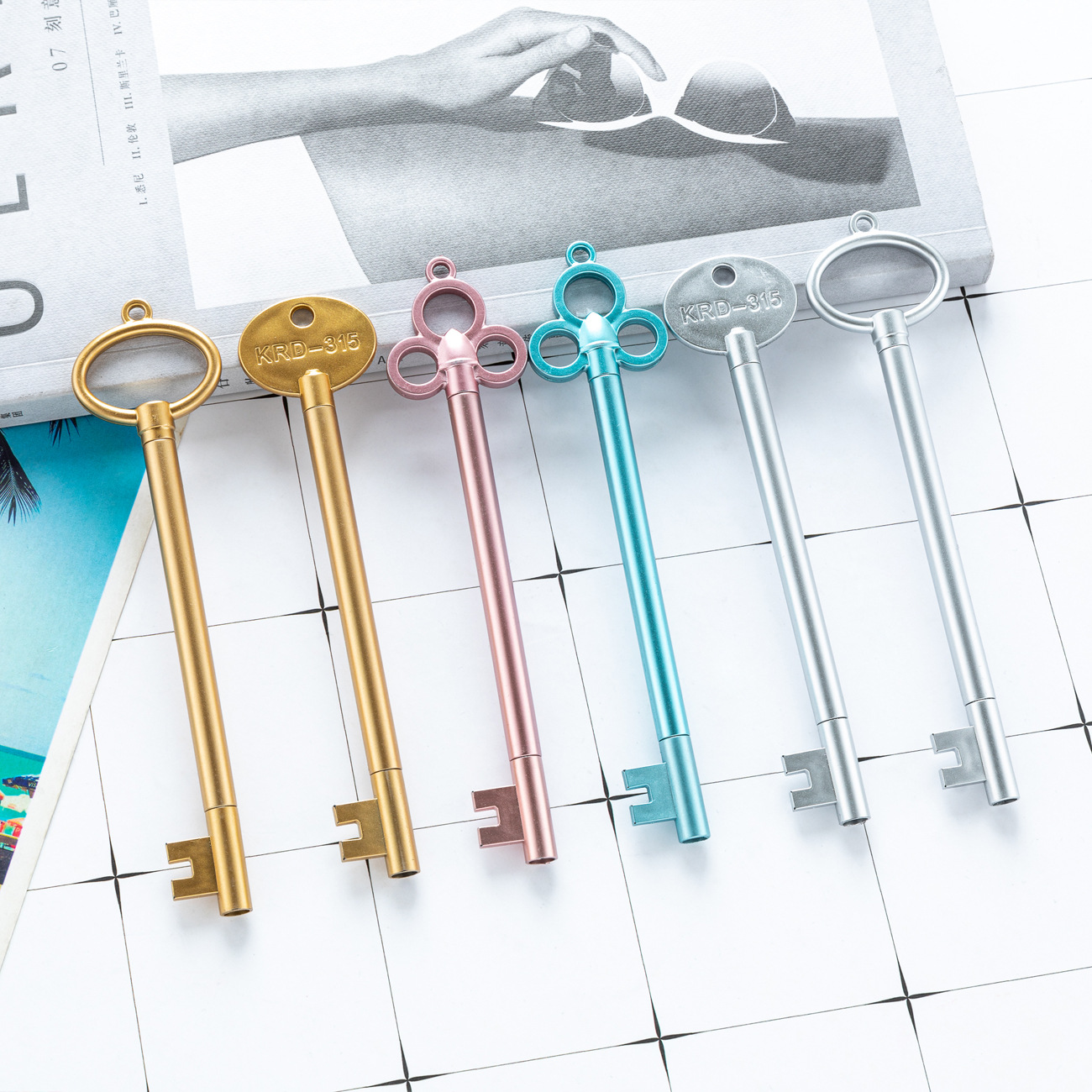 Wholesale Creative Stationery Key Style Gel Pen Cute Cartoon Learning Office Retro Water-based Sign Pen Factory Outlet
