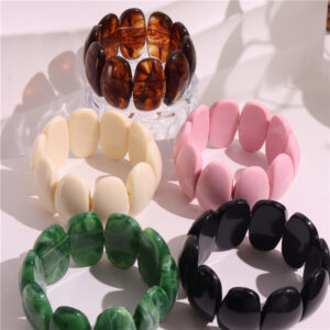 oly-5d9d8612c506a6d2bcb2ee083c087ba1 Wholesale Fashionable Amber Pattern Acrylic Bracelet, Exaggerated Geometric Hand-Beaded Pattern Bracelet