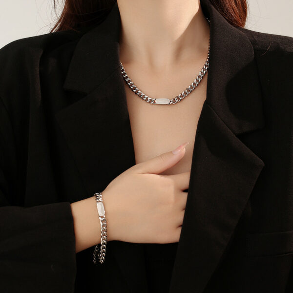 Wholesale Titanium Steel Necklaces That Do Not Fade, Stainless Steel Jewelry for Women, Versatile Cuban Necklace Accessories, High-End
