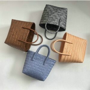Wholesale Woven Bag Spring and Summer New Bag Women's Beach Vacation Casual Handbag Single Shoulder Handmade Straw Bag Wholesale Bag