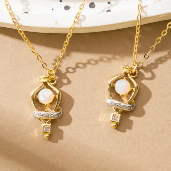 Wholesale Three-dimensional Letter Necklace For Women With Electroplating KC Golden Plated Copper, Artificial Rhinestones, And Cable Chain