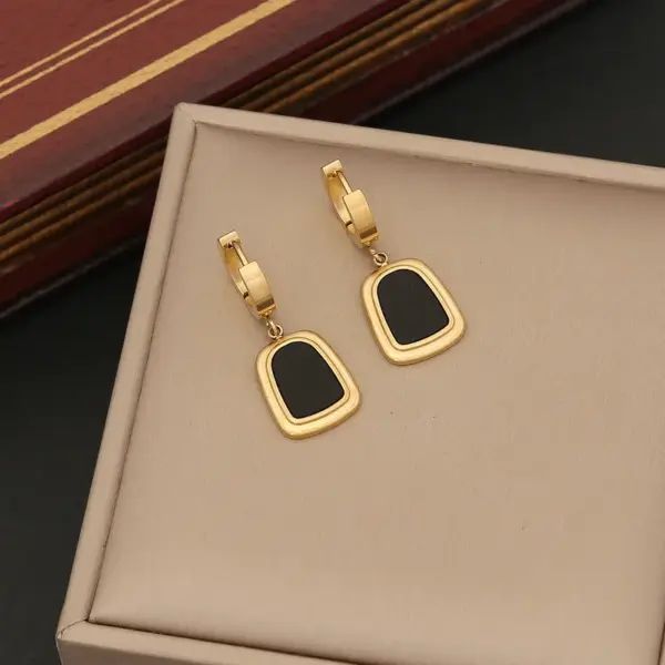 Wholesale PVD Coated 18K Gold Real Gold Plated Geometric Color Block Stainless Steel Shell Simple Style Waterproof Non Tarnish Jewelry Set