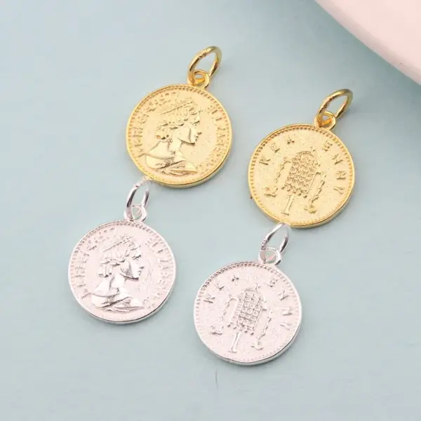 Wholesale 925 Silver Queen Round Pendant Grid DIY Bracelet Necklace Charm Jewelry Accessories Cross Moon Lion American Flag Design