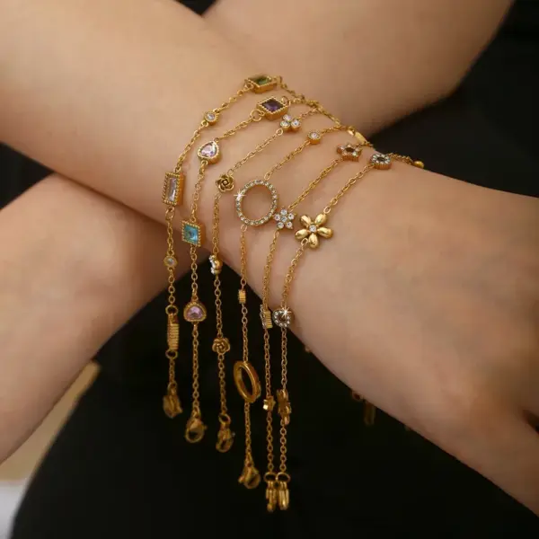 Wholesale Geometric Waterproof Non Tarnish Bracelets For Women In 18K Gold Plated 304 Stainless Steel With Zircon And PVD Coated Finish