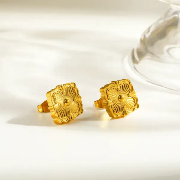 Wholesale Asymmetrical Rhombus Stud Earrings For Women In 304 Stainless Steel With 18K Real Gold PVD Coated Plating 0.03µm Thickness