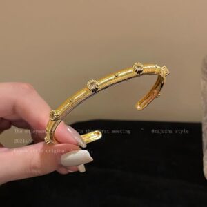 Gold brushed bracelet