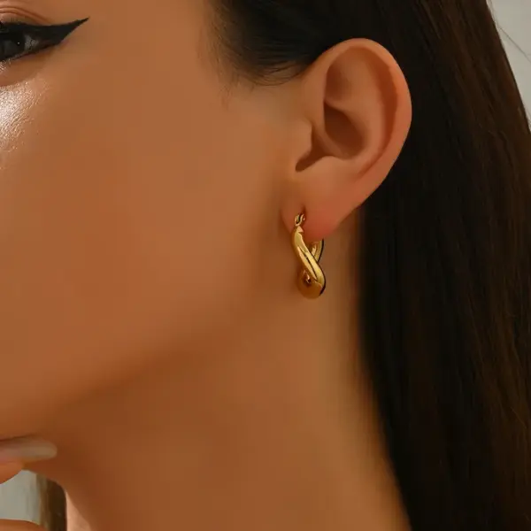 Wholesale Geometric Minimalist Stainless Steel Hollow Out Irregular Earrings Fashionable Casual Classic Style For Women Four Seasons Wear