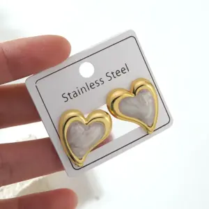 FYD6165EH-Heart-shaped Earrings