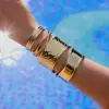 Wholesale Golden Stainless Steel Open Hand Bracelet Style Geometric Pattern High-End Feelings Jewelry Accessories
