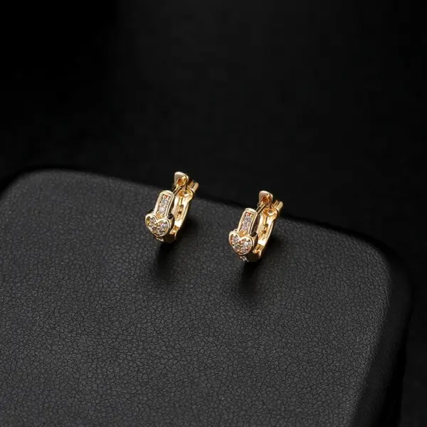 Wholesale Round Drop Earrings For Women With Copper Studs Featuring 14K Real Gold Plated Electroplated Finish And Rhinestone Inlay
