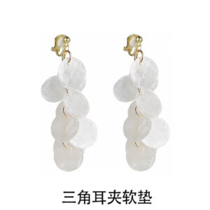 Shell ear clip