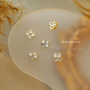 Single White Zircon Four-leaf Clover-Gold #16