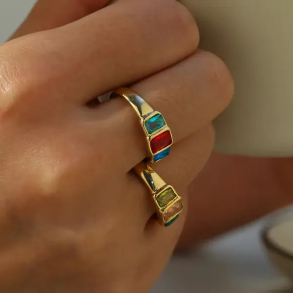 Wholesale 18K Gold Plated 304 Stainless Steel Vacuum Electroplated (In Furnace) Zircon Geometric Setting Gold Women's Ring