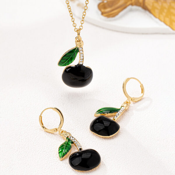 Wholesale 3 Pieces/Set Fashion Elegant Luxury Rhinestone Cherry Necklace Earrings suit Girlfriend Valentine's Day Jewelry