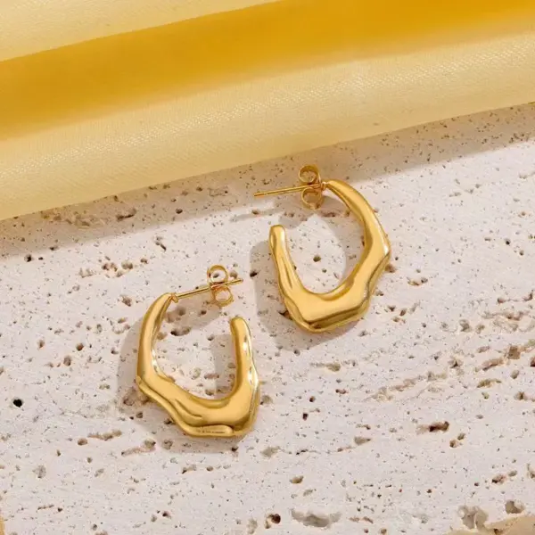 Wholesale 1 Pair Casual Classic Style Streetwear Geometric Heart Shape 304 Stainless Steel Imitation Gold Electroplating Hoop Earrings