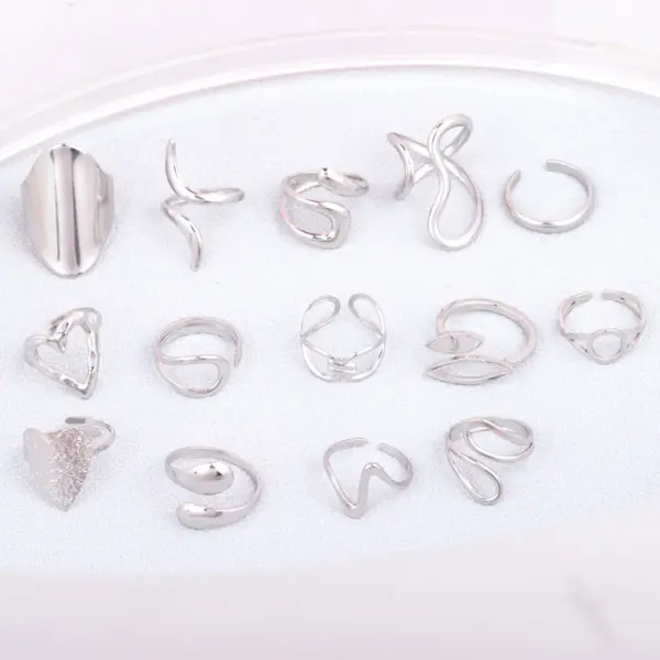 Wholesale 304 Stainless Steel Geometric PVD Coated Stone-Free Golden Plated Lady Queen Sexy Rings