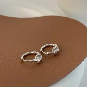 A-491 Silver Knotted Ear Cuff