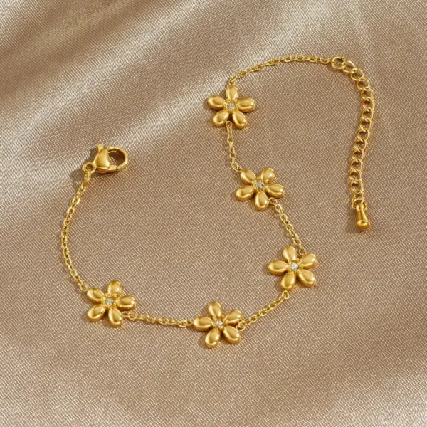 Wholesale Flower Pattern Bracelet For New Style Fashion Accessories