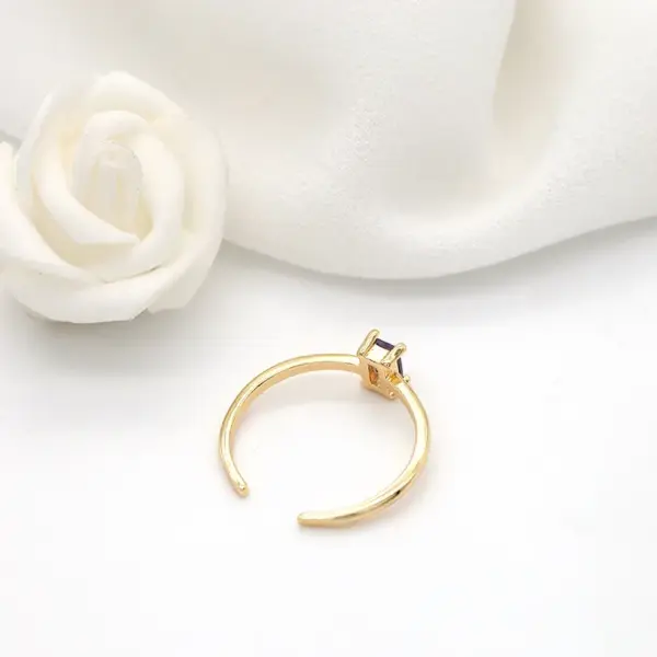 Wholesale Adjustable Copper Ring For Women With Zircon Inlay Featuring Bezel Setting In New Style