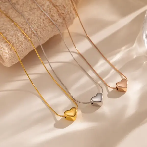 Wholesale Heart Shape Necklace For Women With 18K Real Gold Plated 304 Stainless Steel Featuring PVD Vacuum Plating And Electroplated Gold Finish