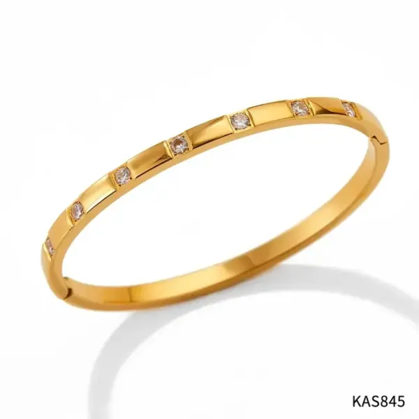 Wholesale Simple Style Round Titanium Steel Plating Inlay Zircon 18k Gold Plated Bangle
