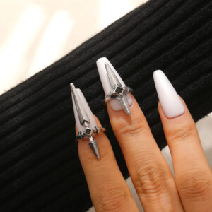 2 nail rings