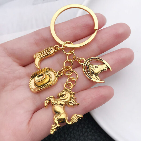 Wholesale Ancient Gold Simulation Western Cowboy Hat Boots Flaming Horse Keychain Jewelry Keychain