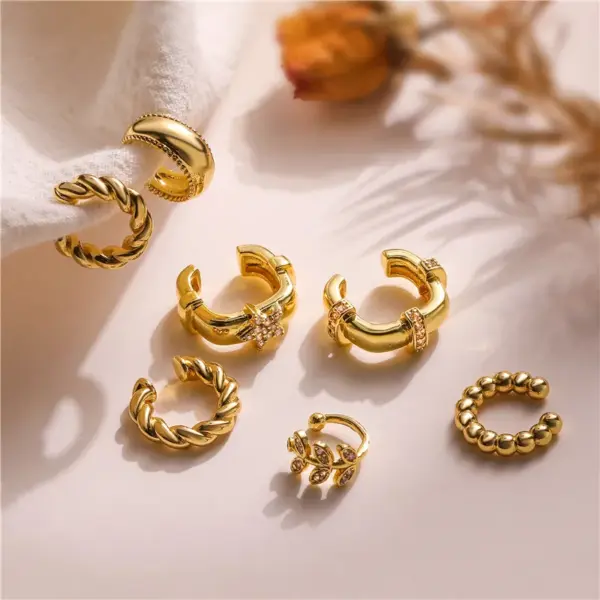 Wholesale 1 Pair Ig Style French Style Simple Style Leaves Twist Plating Inlay Copper Zircon 18k Gold Plated Ear Cuffs