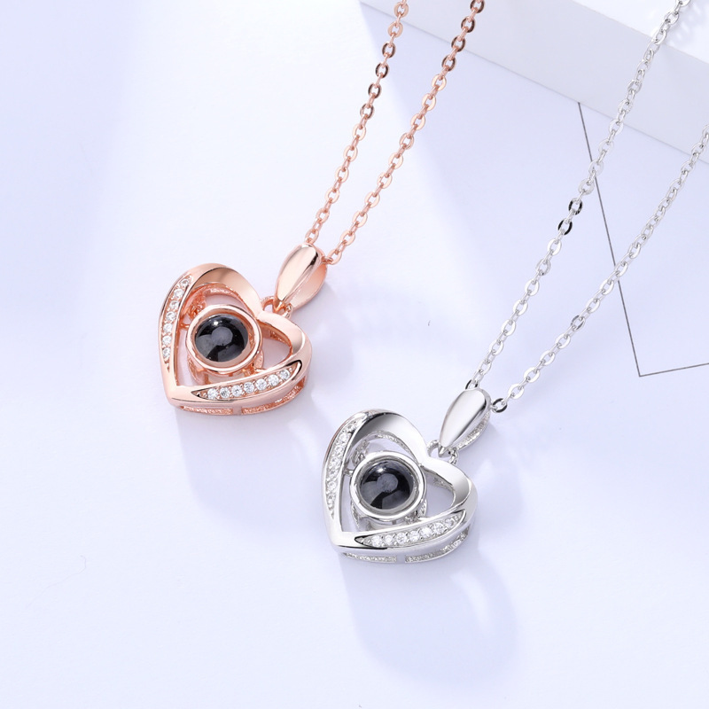 Wholesale 100 languages projection necklace female 520 Valentine's Day gift heart-shaped pendant beating heart heart-shaped smart necklace