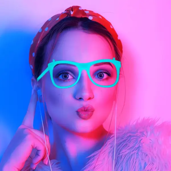 Wholesale Luminous Plastic Party Glasses Night Theme Neon Party Concert Atmosphere Props Bar Decoration Glasses Frame Glow In The Dark