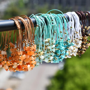 oly-65542a03eafa15a801563f08090774f1 Wholesale fashion hand-woven irregular gravel beaded crystal bracelet Bohemian adjustable hand rope