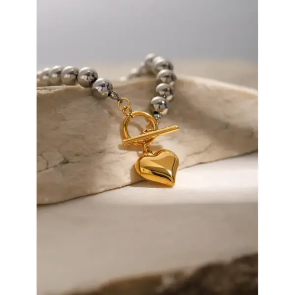 Wholesale PVD Coated Real Gold Plated 18K Gold Heart Shape 304 Stainless Steel Simple Style Classic Style Waterproof Non Tarnish 304 Stainless Steel Bracelets