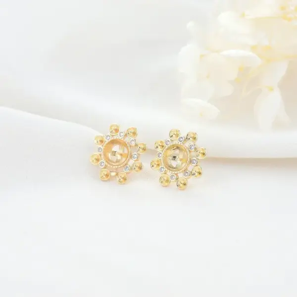 Wholesale Plant Stud Earrings With 925 Sterling Silver Posts, Copper Base, 14K Real Gold Plated, And Zircon Inlay In Gold