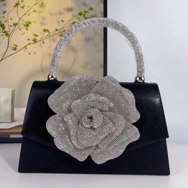 oly-67d12357d7e7b5cb3f11990a41ece9eb Wholesale personality portable diamond bag diamond rose super fire banquet bag slung factory direct supply French