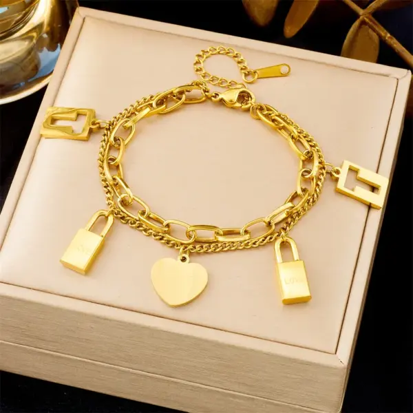 Wholesale Fashionable Titanium Steel Bracelet Women's Gold Color Four Leaf Clover Non-Fading Luxury Simple Hand Chain Jewelry Accessory