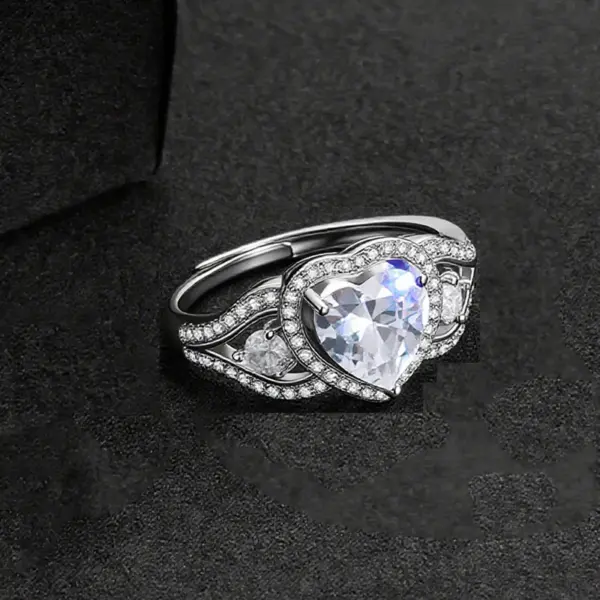 Wholesale Luxurious Heart Shape Ring For Unisex Featuring Copper Material And Zircon Inlay