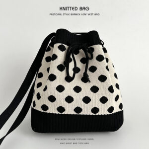dot black and white