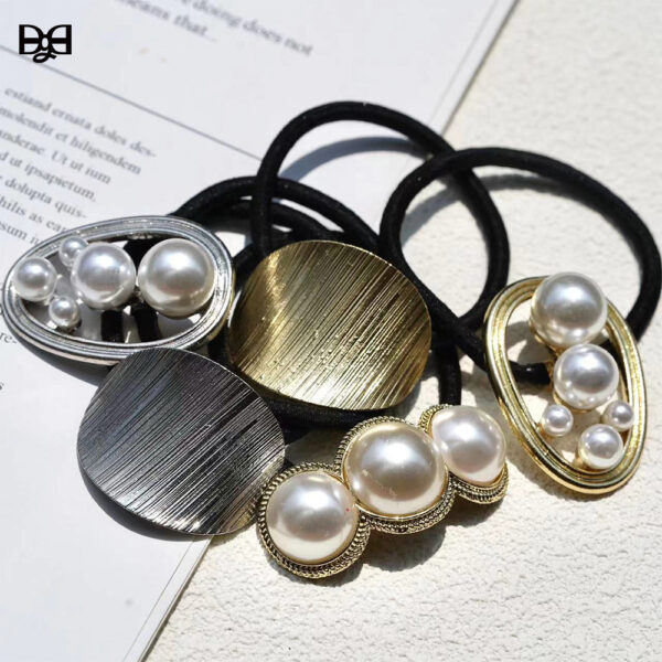 Wholesale Designer hair band Korean style French jewelry pearl headdress metal hair rope hair accessories niche light luxury hair rope