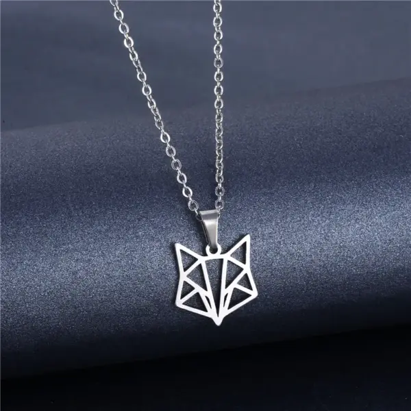 Wholesale Stainless Steel Hollow Out Animal Necklace Fox Pendant Wish Geometric Clavicle Chain Jewelry Simple Polished Metal For Women