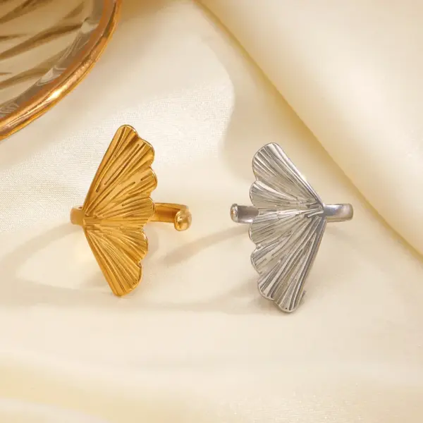 Wholesale Ion Plating (IP) 18K Gold Plated Ginkgo Leaf 304 Stainless Steel IG Style Waterproof Non Tarnish Open Rings