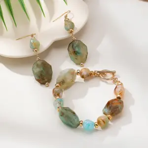 Multicolor / Average Size / Bracelets