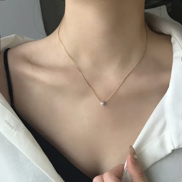 Wholesale PVD Coated Real Gold Plated 18K Gold Round 304 Stainless Steel Korean Style Waterproof Non Tarnish 304 Stainless Steel Necklace Pendant