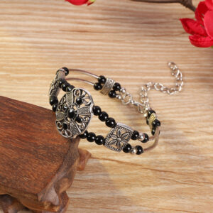 8-family Flower (black)