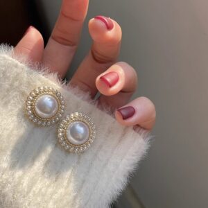 Wholesale 925 Silver Needle Retro Hong Kong Style Hepburn Style Pearl Earrings Internet Celebrity Elegant Niche High-End Popular Hoop Earrings