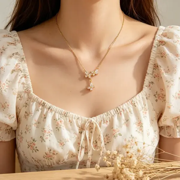 Wholesale Three-dimensional Palm Pendant Necklace For Women With 18K Real Gold Plated Copper And Zircon Inlay, PVD Coated Cable Chain