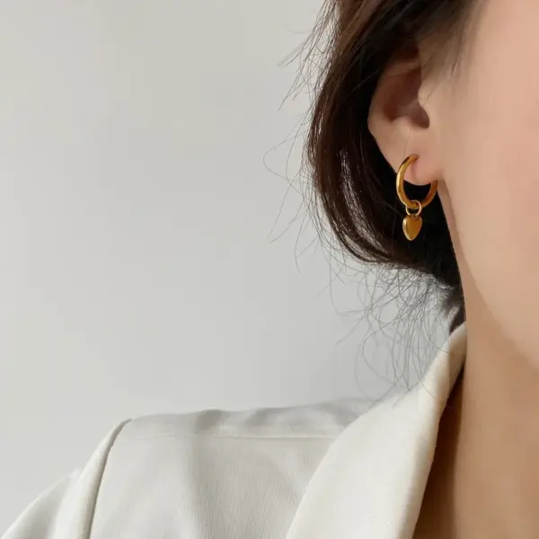 Wholesale INS Minimalist Style 18K Gold Plated Heart Hoop Earrings For Women, Non-Fading, Niche, Light Luxury, Simple, High-End Feel